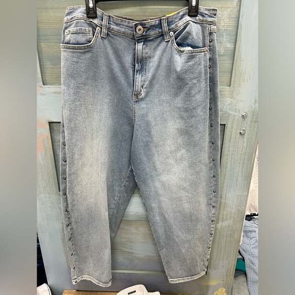 INC High Rise Mom Jeans - Picture 1 of 3